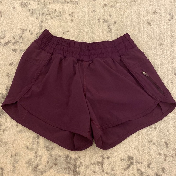lululemon athletica Pants - Lululemon Tracker Shorts